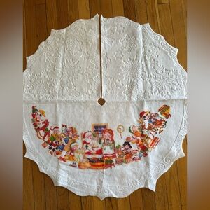 Vintage Christmas Tree Skirt Santa Elves Mrs. Claus. Felt Screen Print W…